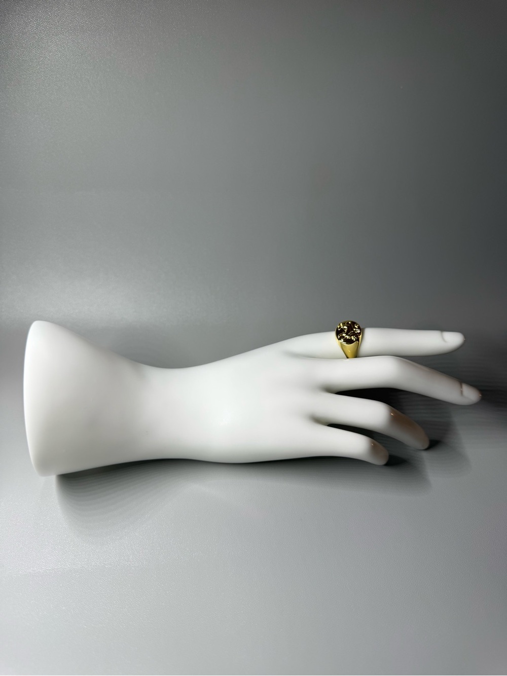 Uncommon James Gold Leo Zodiac Sign Ring